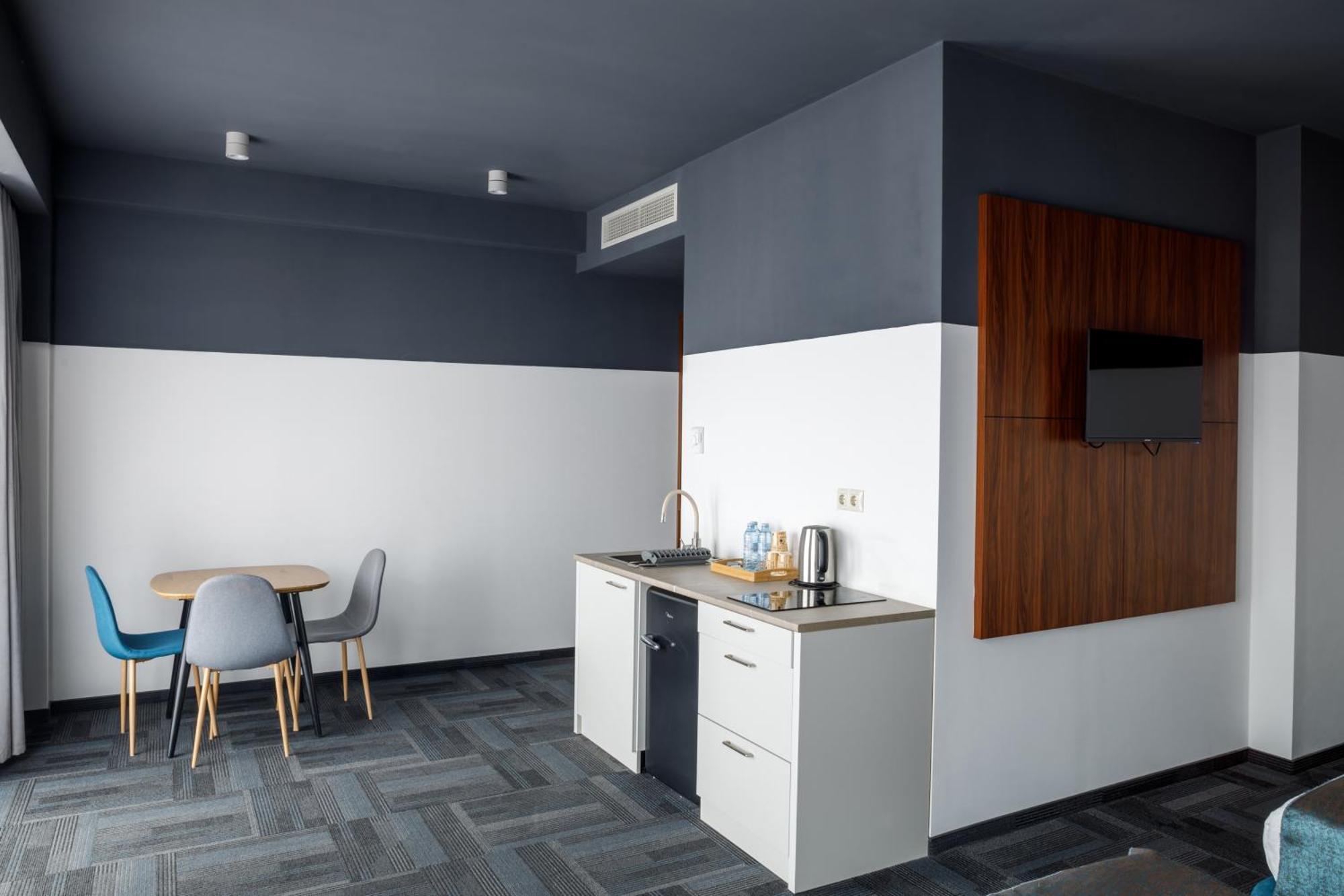 Address Inn Tbilisi ภายนอก รูปภาพ