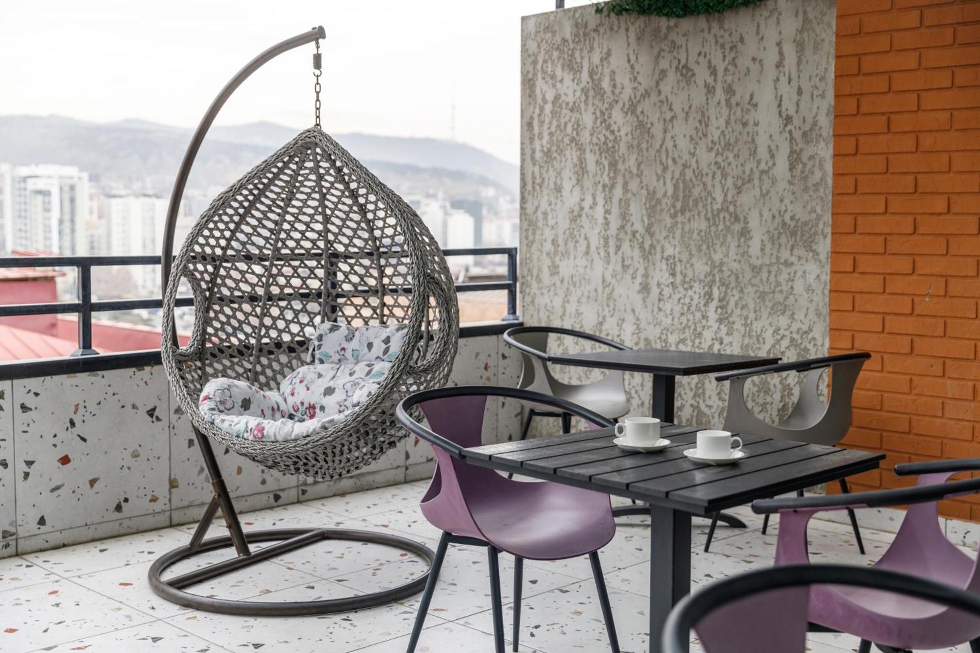Address Inn Tbilisi ภายนอก รูปภาพ