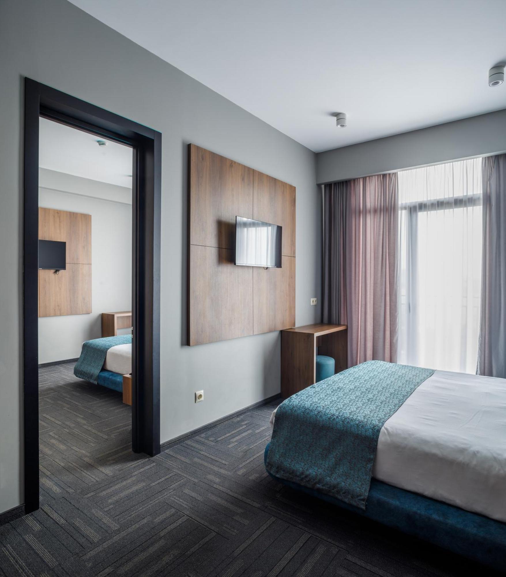 Address Inn Tbilisi ภายนอก รูปภาพ